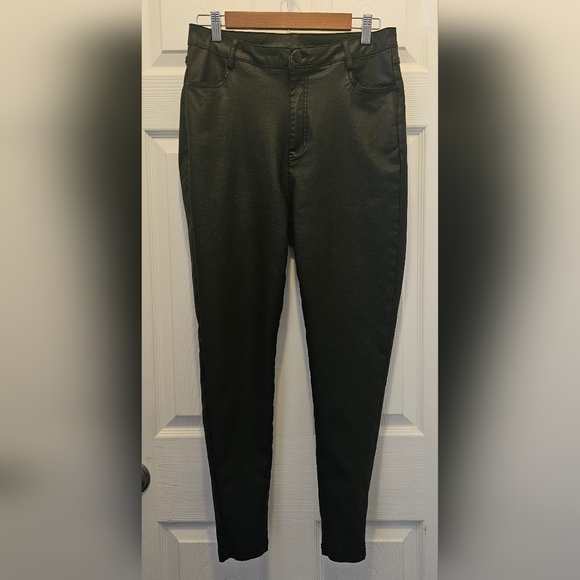 SHEIN Curve Plus Faux Leather Straight Leg Pants - Picture 2 of 8